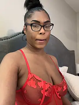 Snapshot of CandyLuxxxx chatting on 03/08/25, 12:55 CandyLuxxxx online show from 03/08/25, 12:55