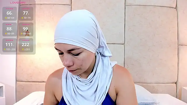 aisha vs online show from 03/11/26, 01:05