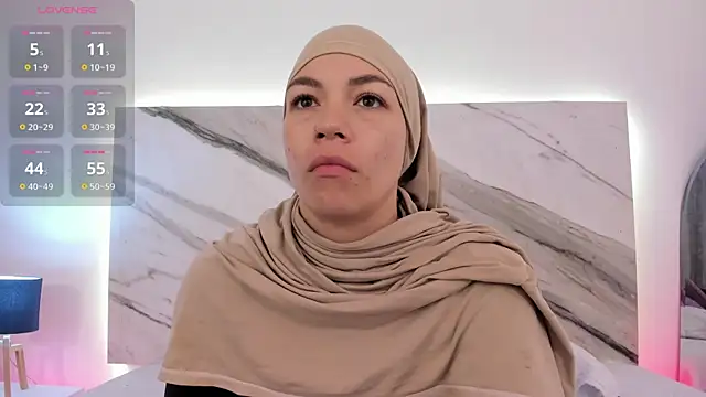 aisha vs online show from 04/01/26, 12:28