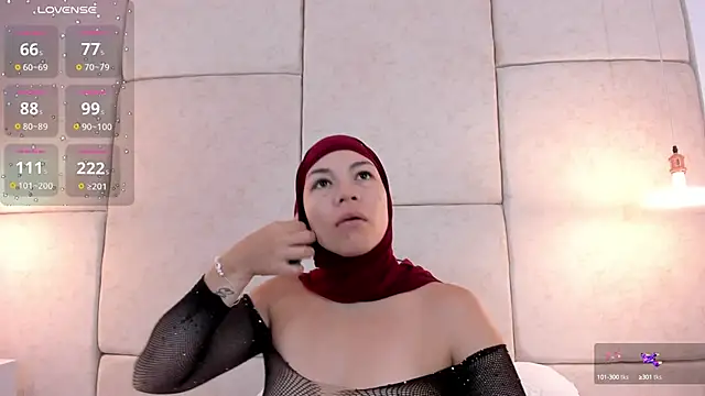 aisha vs online show from 10/01/25, 12:09