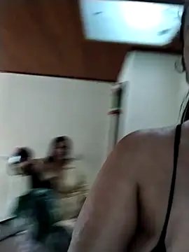 keilymadam online show from 11/18/25, 12:41