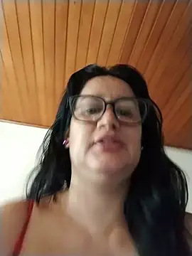 Snapshot of keilymadam chatting on 06/16/26, 01:11 keilymadam online show from 06/16/26, 01:11
