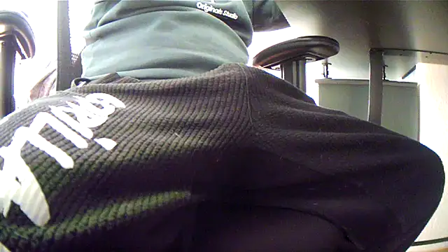 Raptor0061 online show from 04/26/26, 02:36