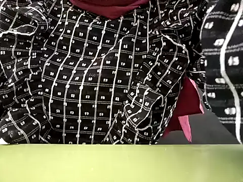 sutgibihatun online show from 10/31/25, 09:17