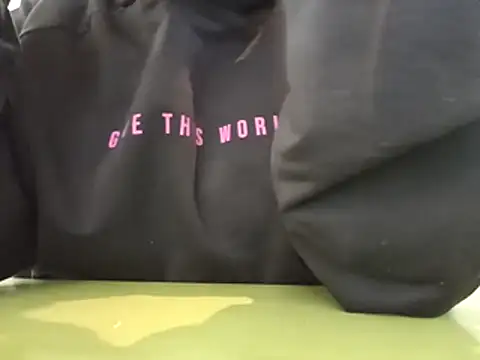 sutgibihatun online show from 10/30/25, 08:56