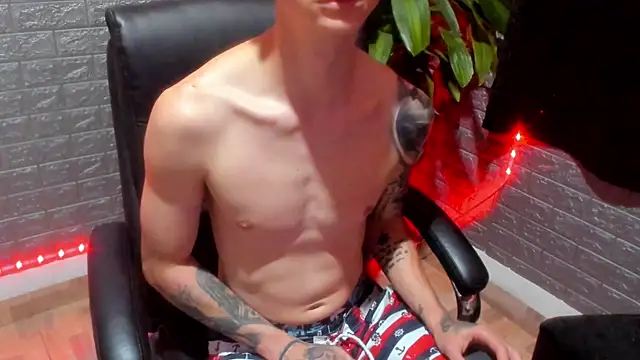 Snapshot of Dmtry6 chatting on 01/13/26, 12:15 Dmtry6 online show from 01/13/26, 12:15