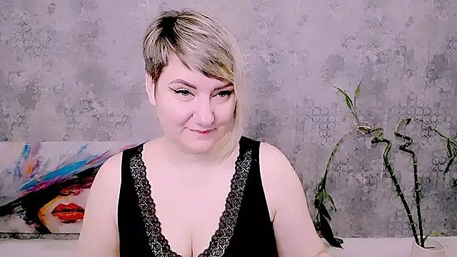Djullia online show from 05/11/26, 05:53