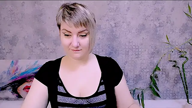 Djullia online show from 10/26/25, 06:14