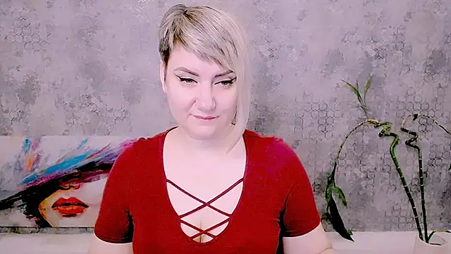 Snapshot of Djullia chatting on 06/14/26, 05:08 Djullia online show from 06/14/26, 05:08
