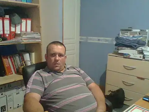 manubm03 online show from 06/16/26, 11:21