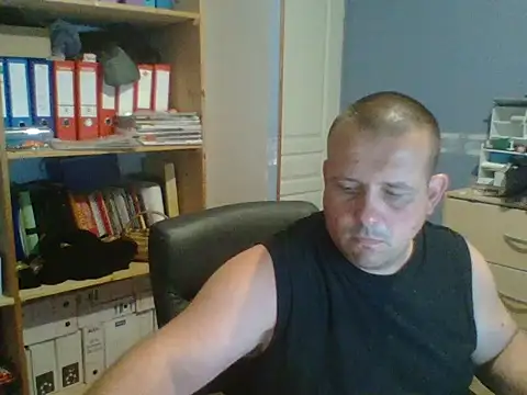 manubm03 online show from 07/16/26, 10:45