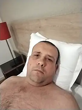 manubm03 online show from 11/24/25, 08:09