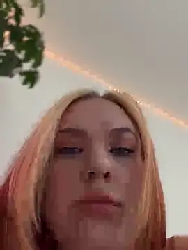 Snapshot of AnjaAmelia chatting on 09/11/25, 09:53 AnjaAmelia online show from 09/11/25, 09:53