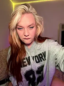 AnjaAmelia online show from 04/08/26, 06:20