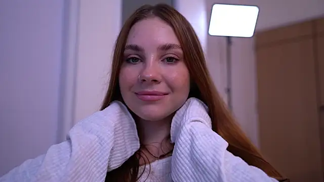 Cute Foxyxh online show from 06/11/26, 03:47