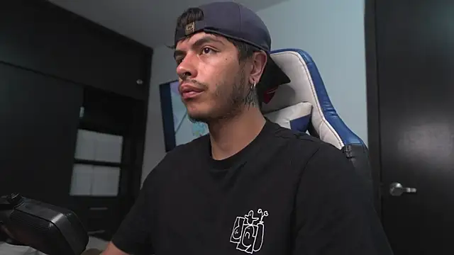 Snapshot of _morghan_ chatting on 04/08/26, 04:14 morghan online show from 04/08/26, 04:14