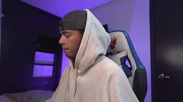 Snapshot of _morghan_ chatting on 02/18/26, 03:15 morghan online show from 02/18/26, 03:15