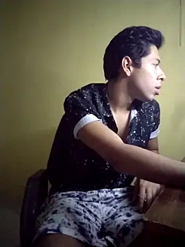 Snapshot of Sexyzino chatting on 10/15/25, 04:33 Sexyzino online show from 10/15/25, 04:33