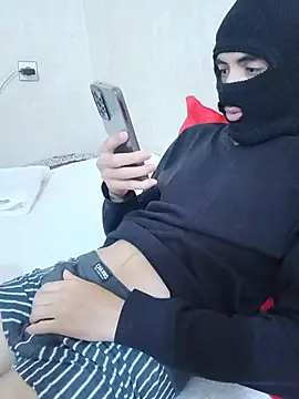 arabqueen online show from 11/17/25, 07:18