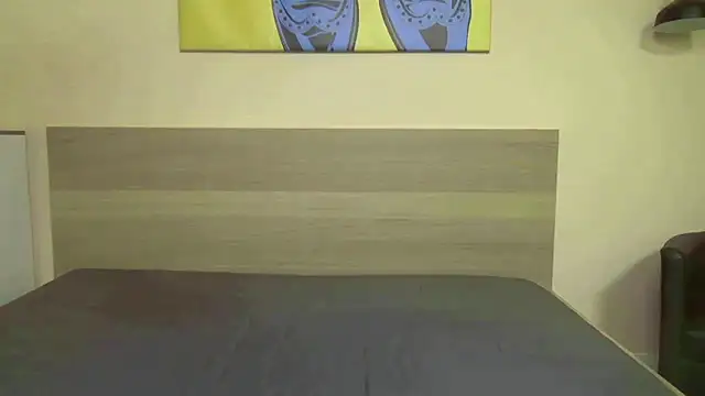 Snapshot of Fuck_Dolls chatting on 02/12/26, 08:08 Fuck Dolls online show from 02/12/26, 08:08