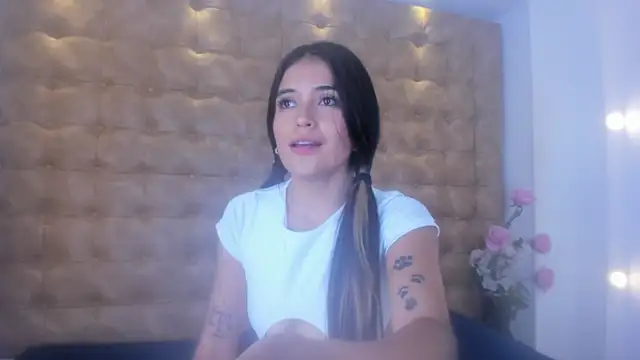 violet giraldo online show from 04/29/26, 07:09