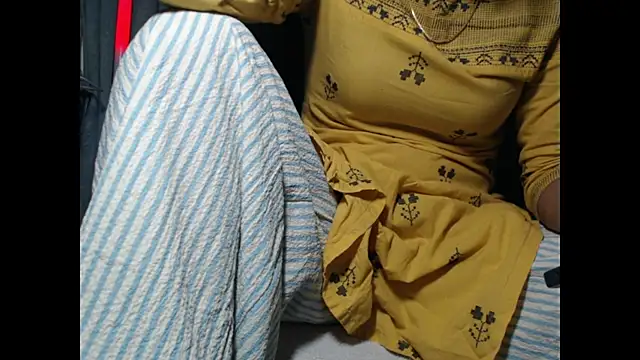 CuteRhea69 online show from 04/19/26, 11:55