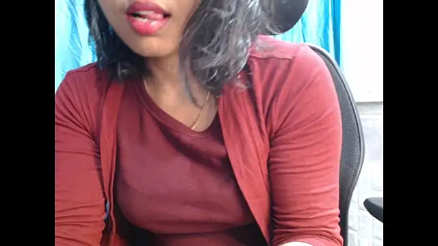 CuteRhea69 online show from 11/16/25, 03:28