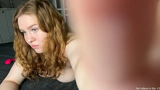 Lovely Bunnyhot online show from 04/01/26, 04:14