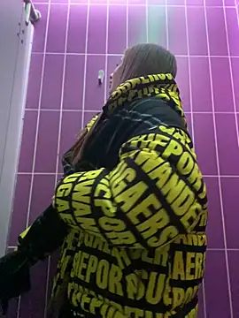 Snapshot of KrisMagnoly chatting on 01/10/26, 04:24 KrisMagnoly online show from 01/10/26, 04:24