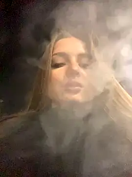 KrisMagnoly online show from 11/26/25, 05:02