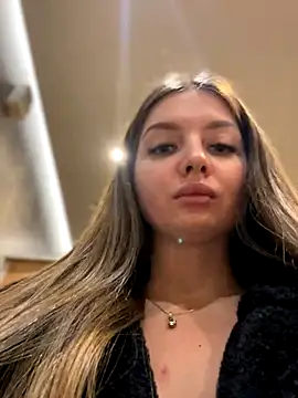 KrisMagnoly online show from 11/01/25, 04:23