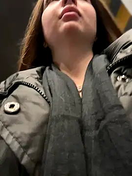 KrisMagnoly online show from 11/23/25, 05:23