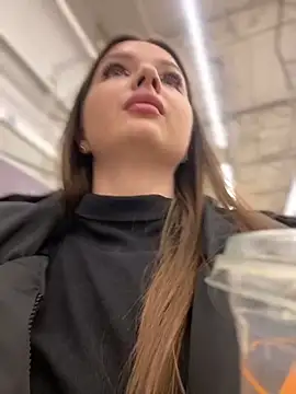 Snapshot of KrisMagnoly chatting on 01/05/26, 05:27 KrisMagnoly online show from 01/05/26, 05:27