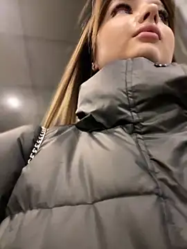 KrisMagnoly online show from 02/16/25, 04:53