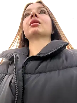 KrisMagnoly online show from 09/17/25, 03:14