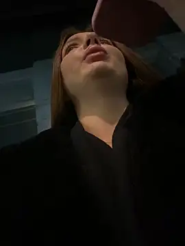 KrisMagnoly online show from 11/08/25, 04:32