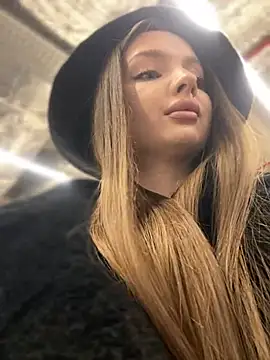 Snapshot of KrisMagnoly chatting on 02/23/26, 04:29 KrisMagnoly online show from 02/23/26, 04:29