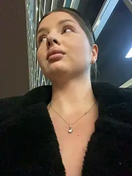 KrisMagnoly online show from 03/12/26, 05:50