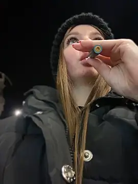 KrisMagnoly online show from 10/19/25, 05:37