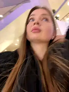 KrisMagnoly online show from 11/12/25, 05:39