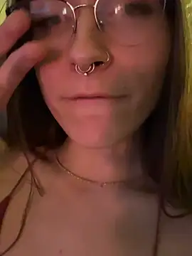 Snapshot of jade_369 chatting on 12/01/25, 02:45 jade 369 online show from 12/01/25, 02:45