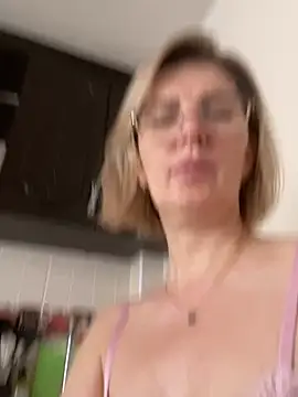 sensualEmilia online show from 03/26/26, 09:29