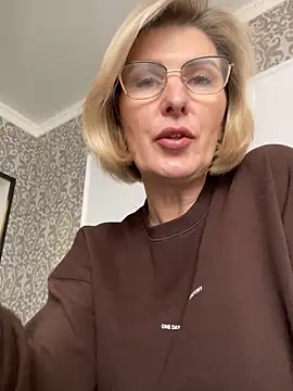 sensualEmilia online show from 02/25/26, 11:32