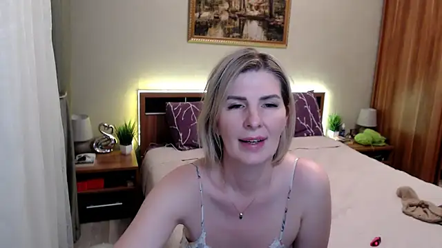 sensualEmilia online show from 03/22/26, 05:58