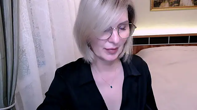 sensualEmilia online show from 03/11/26, 06:13