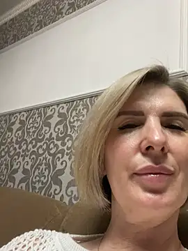 sensualEmilia online show from 06/07/26, 04:45