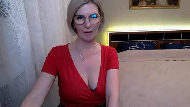 sensualEmilia online show from 05/11/26, 06:27