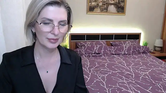 sensualEmilia online show from 04/13/26, 05:06