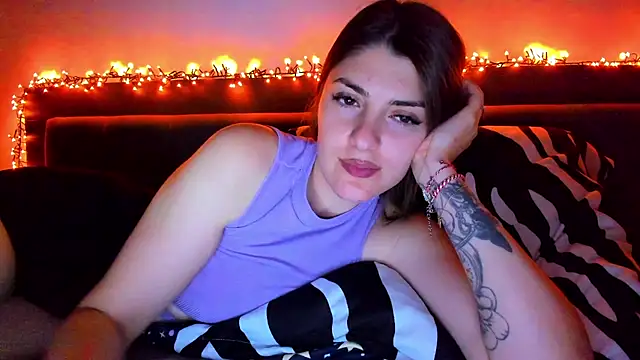 Snapshot of Fountainsquirtalexandra chatting on 03/21/25, 05:23 Fountainsquirtalexandra online show from 03/21/25, 05:23