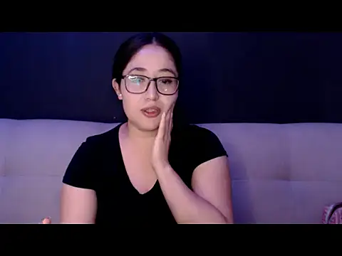 YummymeowW online show from 06/13/26, 12:52
